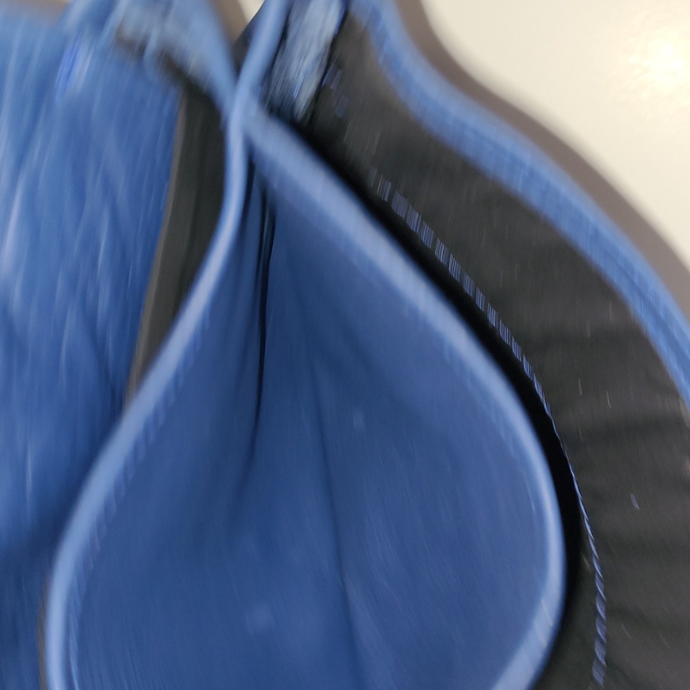 Elie Handbags Blue leather crossbody - Picture 8 of 11